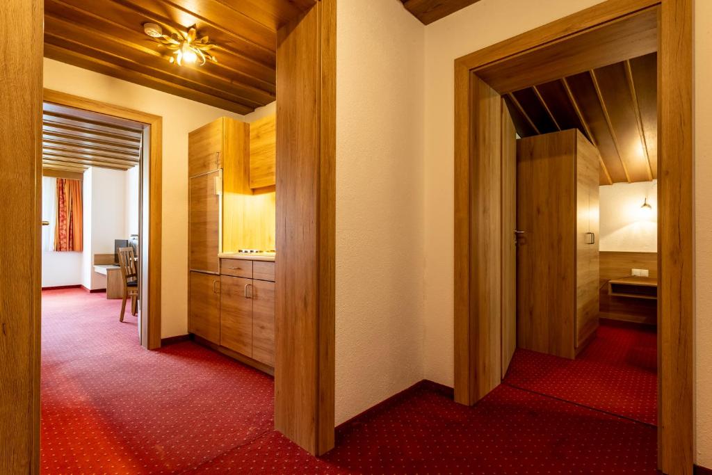Fotografia z galérie ubytovania Kinderhotel Lärchenhof v destinácii Obsteig
