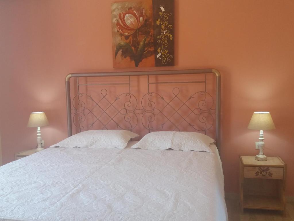 Postel nebo postele na pokoji v ubytování Alexandra Spingou Apartments
