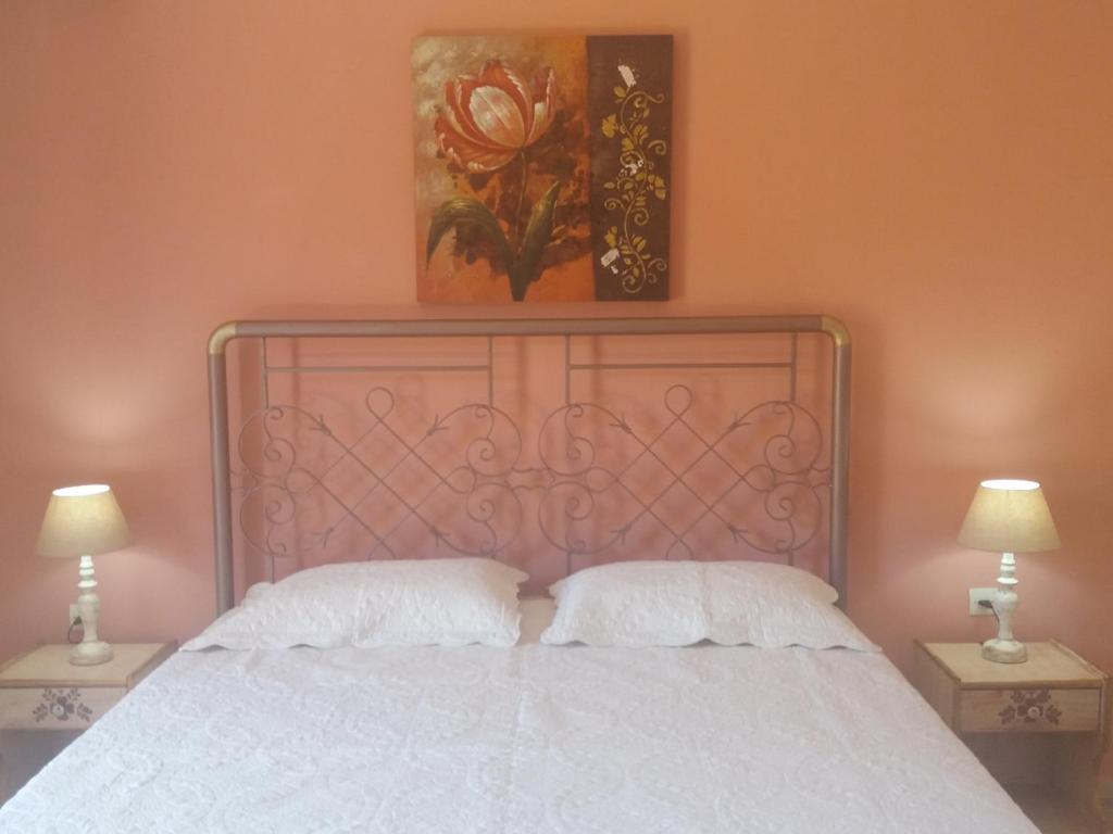 Postel nebo postele na pokoji v ubytování Alexandra Spingou Apartments