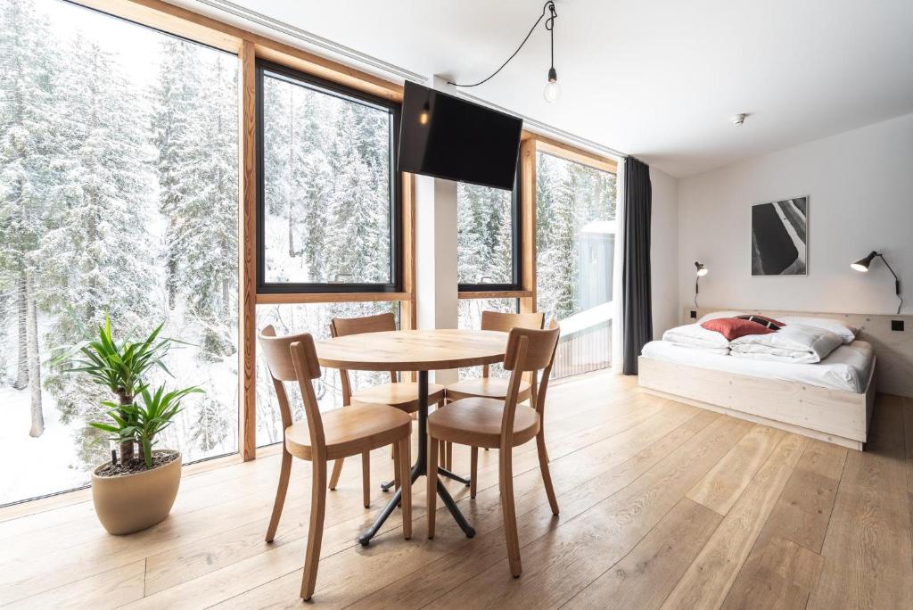 TV a/nebo společenská místnost v ubytování Riders Hotel