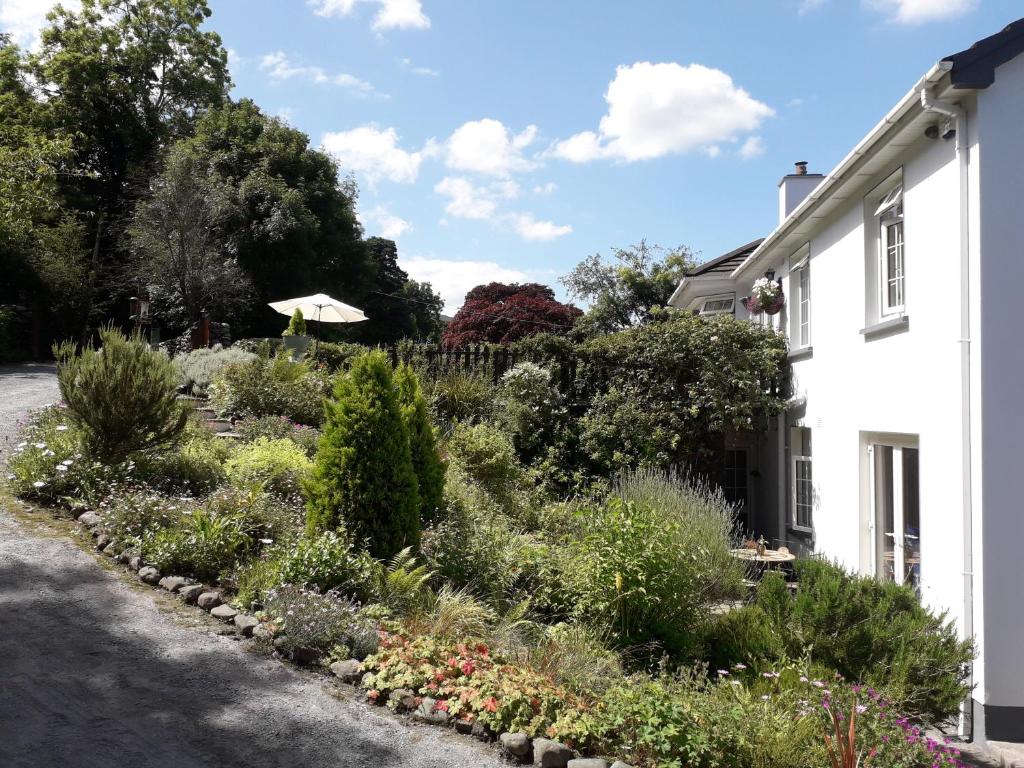 Zahrada ubytování O' Sullivan's B & B