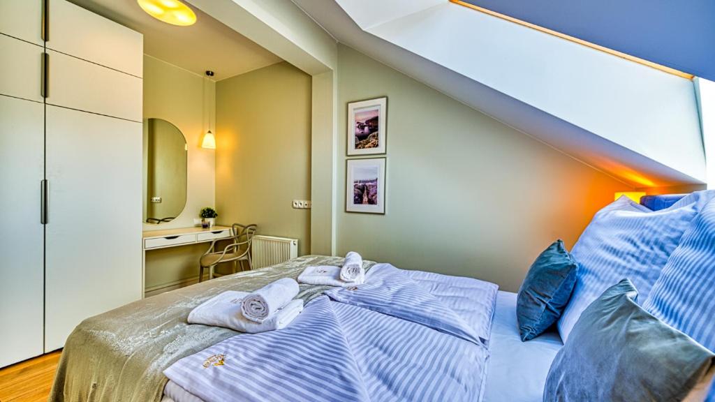 Apartamenty Centrum - Wyszyńskiego 9 by Royal Aparts - 10