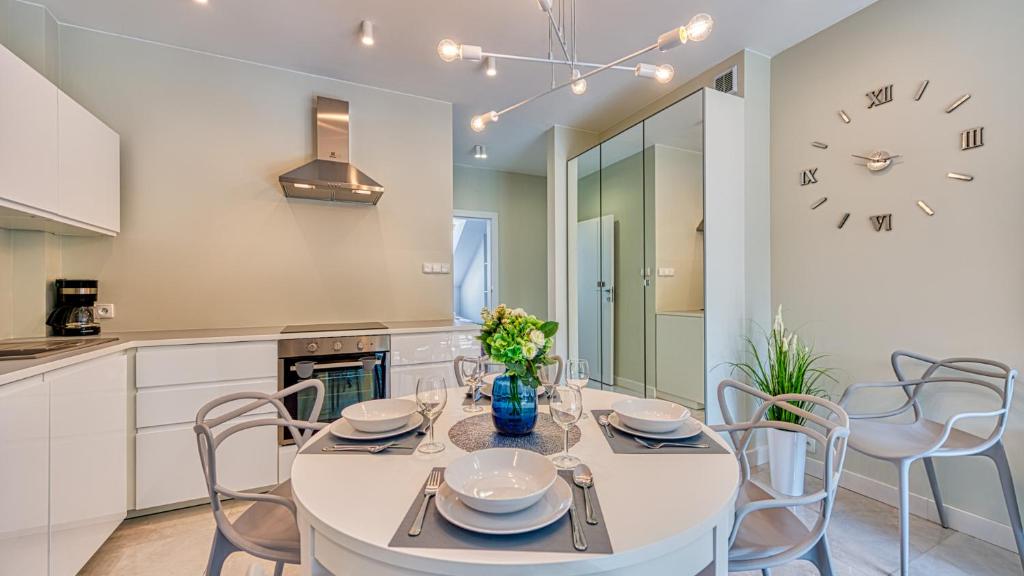 Apartamenty Centrum - Wyszyńskiego 9 by Royal Aparts - 9