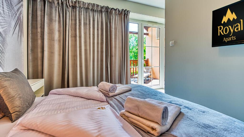 Apartamenty Centrum - Wyszyńskiego 9 by Royal Aparts - 3