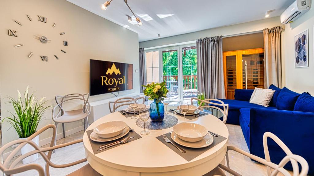 Apartamenty Centrum - Wyszyńskiego 9 by Royal Aparts - 1