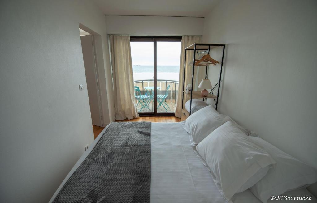 APPARTEMENT PLEINE VUE MER 34 Ch. du Sillon Saint-Malo Plage - Appartement Met één Slaapkamer
