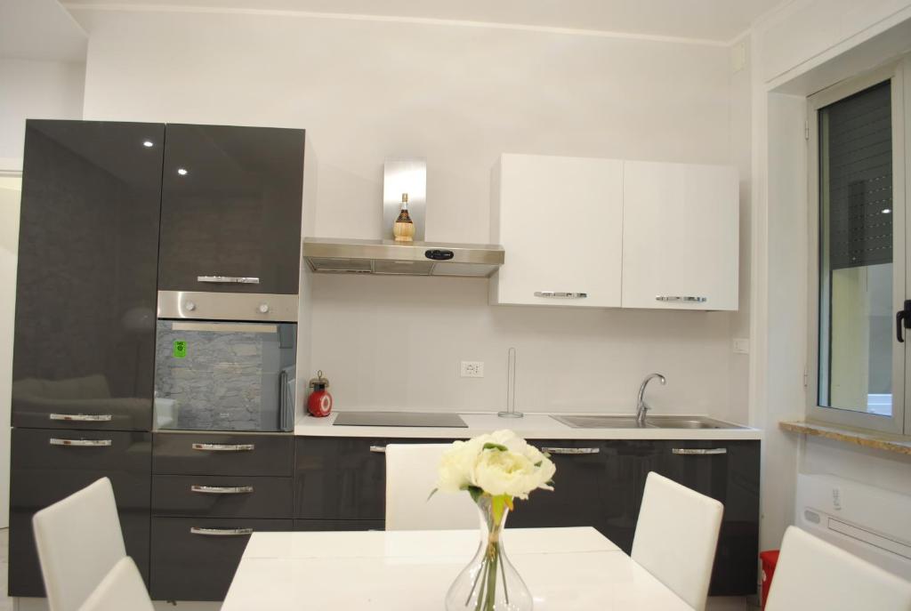 A kitchen or kitchenette at Arcadia