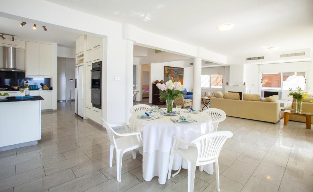 Imagine Your Family Renting This Luxury Beachfront Villa, Larnaca Villa 1399