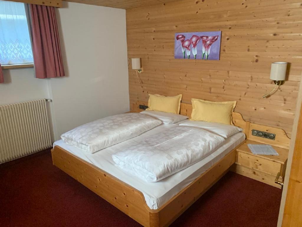 Hotel Fortunaにあるベッド
