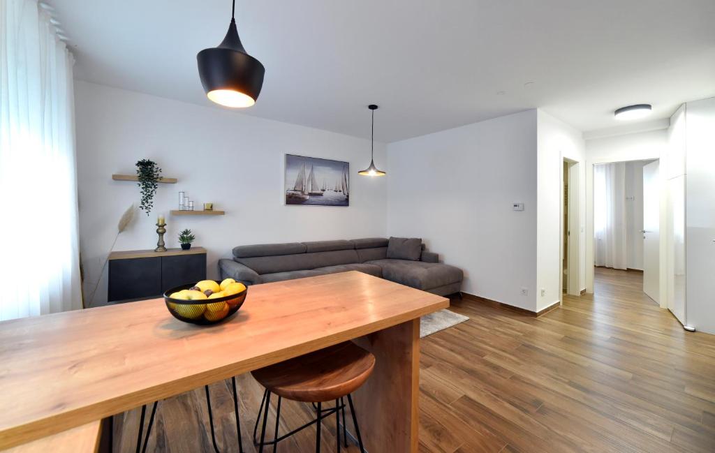 Część wypoczynkowa w obiekcie On Time Apartment