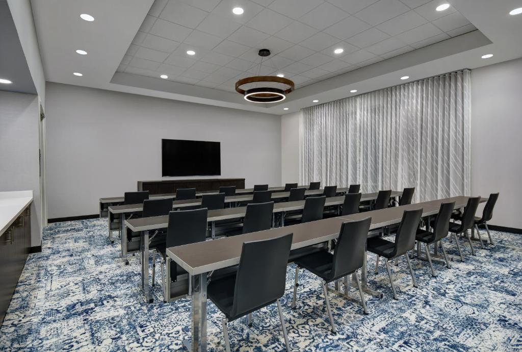 Holiday Inn Express - Houston - Galleria Area by IHG photo