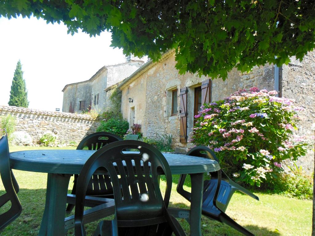 Zahrada ubytování Les Hauts de Sentelines cottage