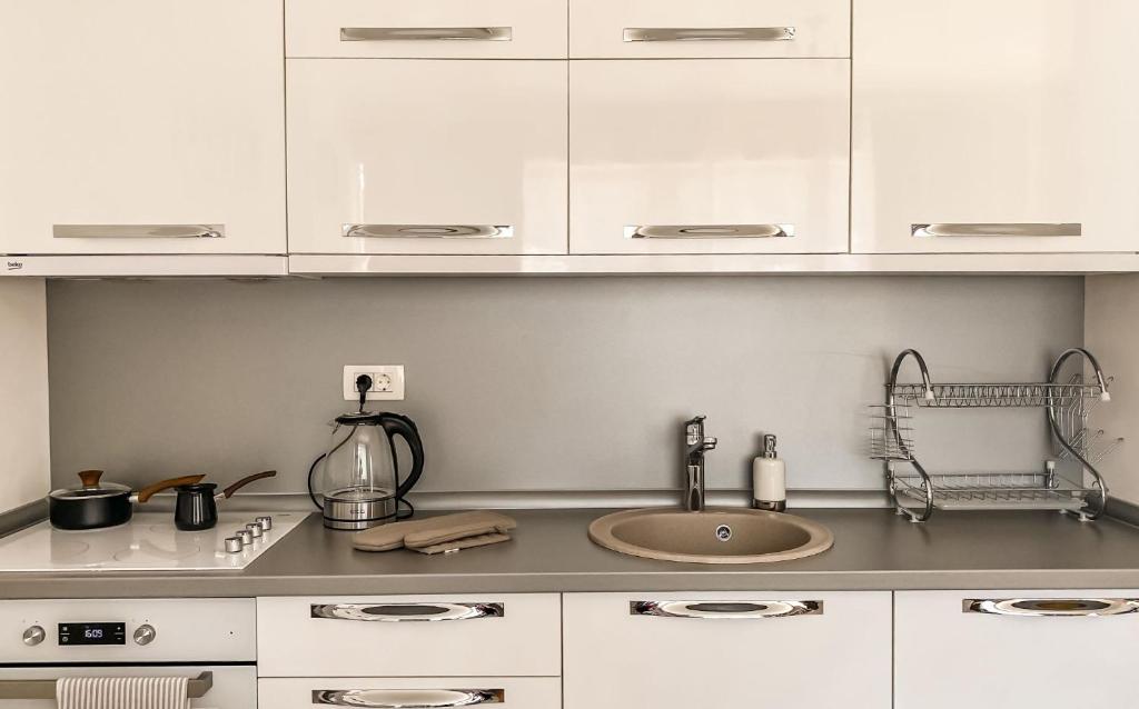 Four Views Apartments - 13