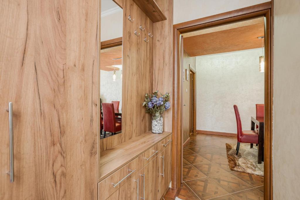 Fotografie z fotogalerie ubytování Dekaderon Lux Apartments v destinaci Kotor