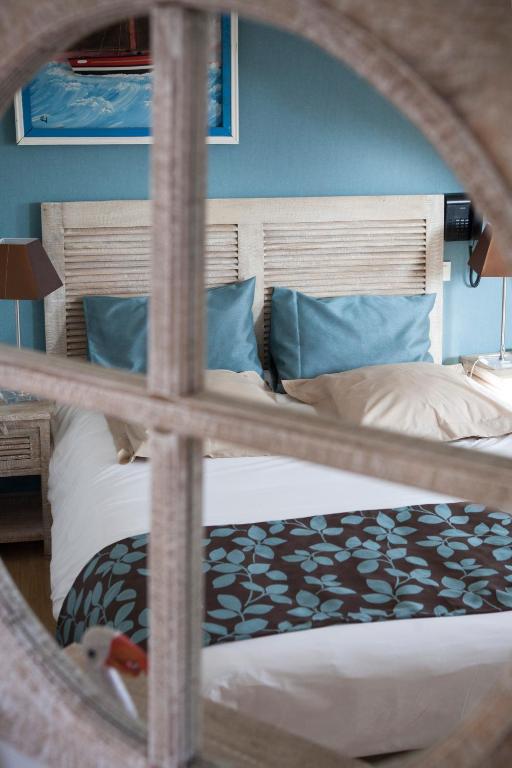 Hôtel Beauséjour Erquy - Family Room With Sea View