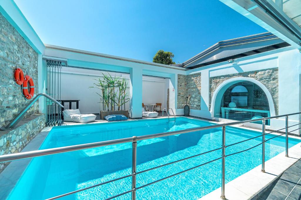 Bazén v ubytování Hotel Lido Thassos nebo v jeho okolí