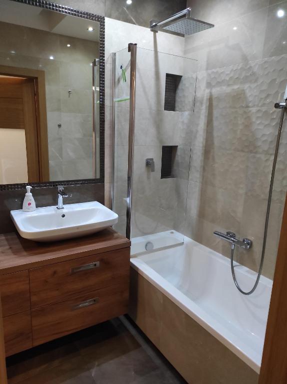 Fotografia z galérie ubytovania Apartament Gdynia Oksywie z Tarasem , darmowy parking v destinácii Gdynia