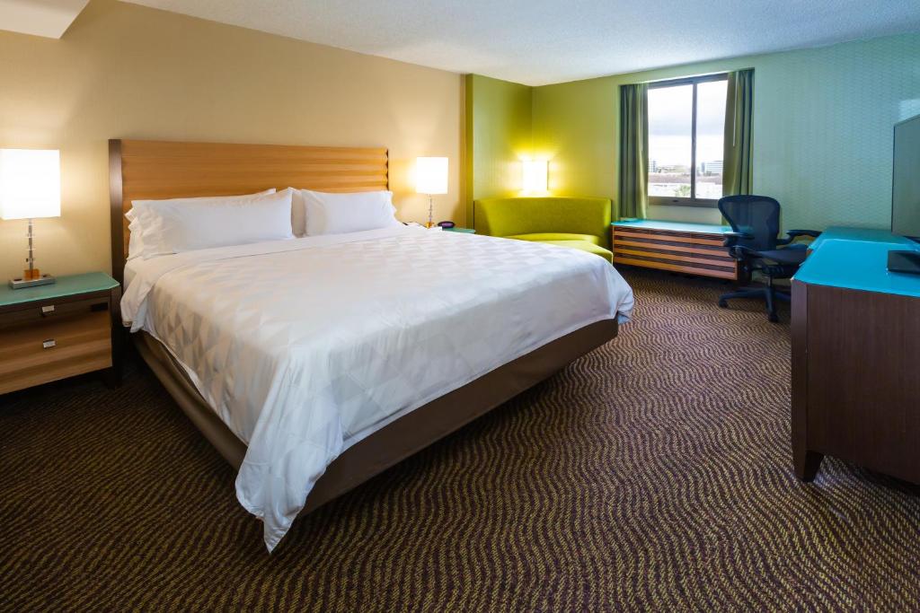 Holiday Inn San Jose-Silicon Valley, an IHG Hotel - 