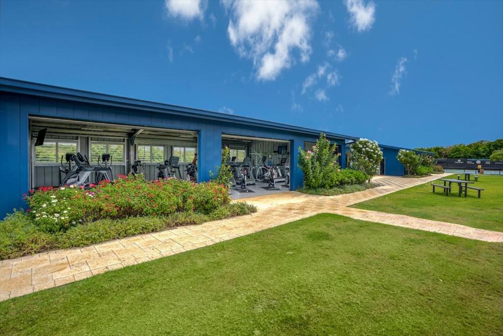 Jízda na kole v ubytování Kiahuna Plantation 96, Poipu Beach, Club Membership, Part Ocean View, Kids Toys nebo okolí