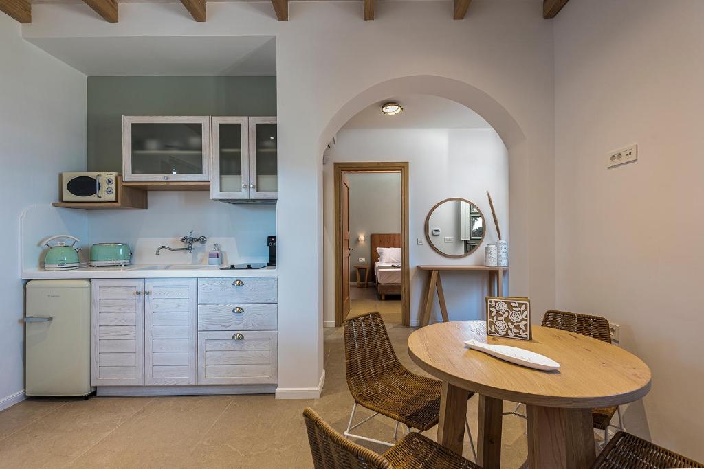 AnamneZia Luxury Suites - 8