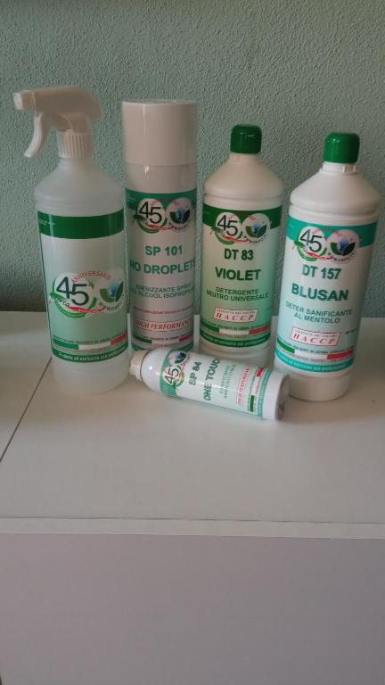 Zdjęcie z galerii obiektu Nonna Pella Appartamenti - Rosmarino w mieście Pietra Ligure
