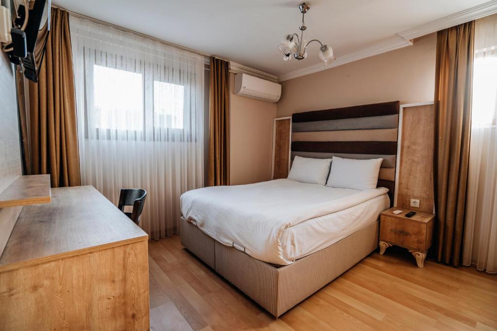 Gulliver Mansion Hotel - Standard King Room