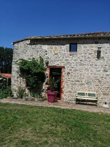 Gallery image of Le cottage de l&#39;étang in Le Tablier