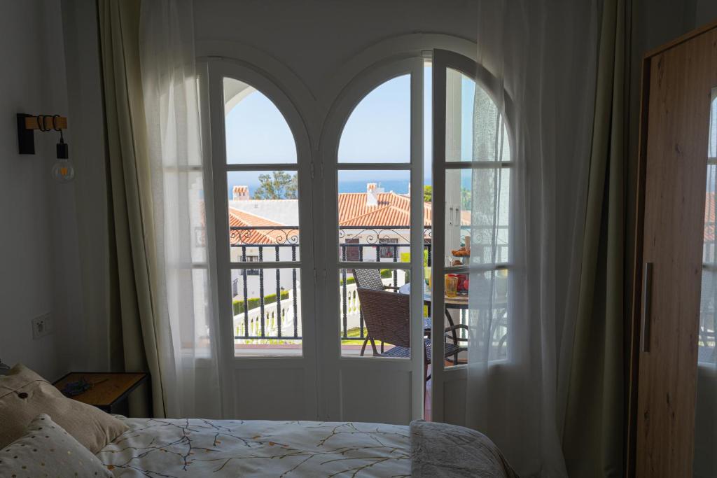 Balkón alebo terasa v ubytovaní LaVistaAzul - 2BR Apartment w/ Terrace & Sea Views