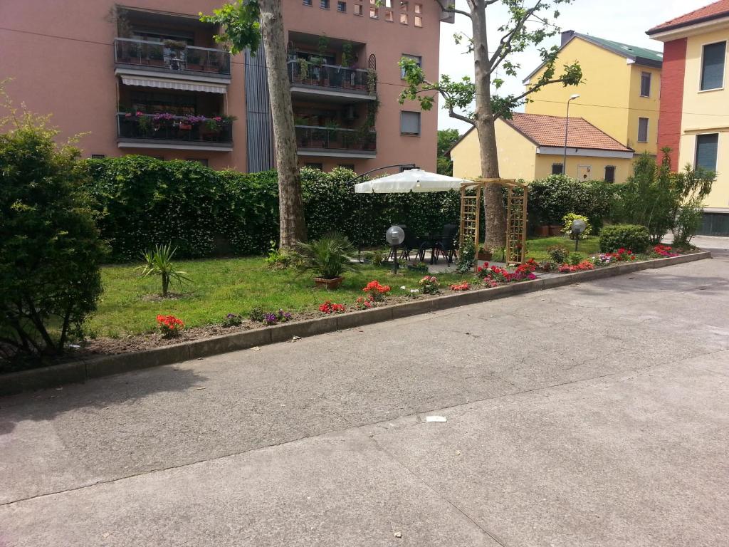 Hotel Garden - Resim 17