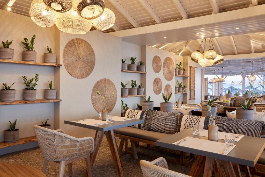 Reštaurácia alebo iné gastronomické zariadenie v ubytovaní MarBella, Mar-Bella Collection