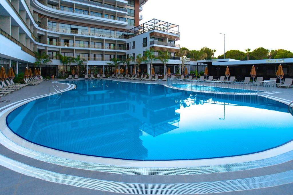 Bazén v ubytování Alexia Resort & Spa - Ultra All Inclusive Adult Only nebo v jeho okolí