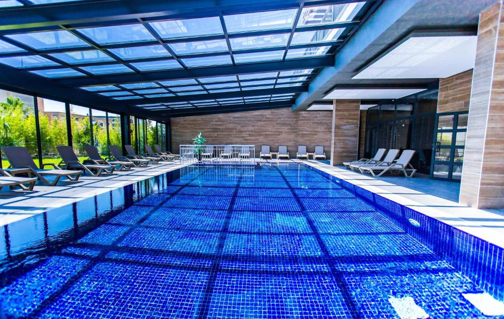 Bazén v ubytování Alexia Resort & Spa - Ultra All Inclusive Adult Only nebo v jeho okolí
