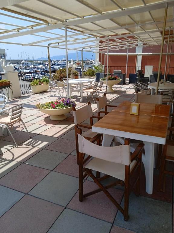 Restaurace v ubytování Albergo Stella Di Mare