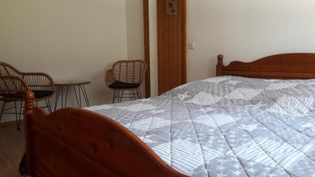 Postel nebo postele na pokoji v ubytování Studio Le Plan Clou