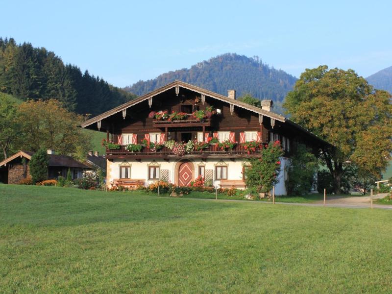 The building in which a vendégházakat is located