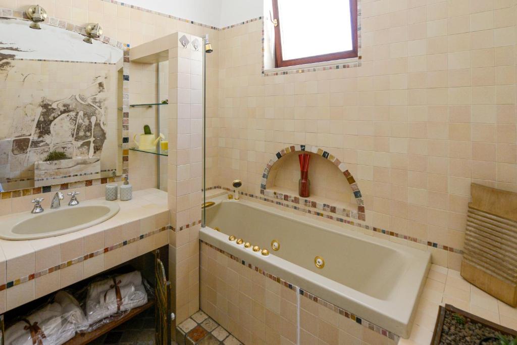 Umbra Idris Holiday Home - 15