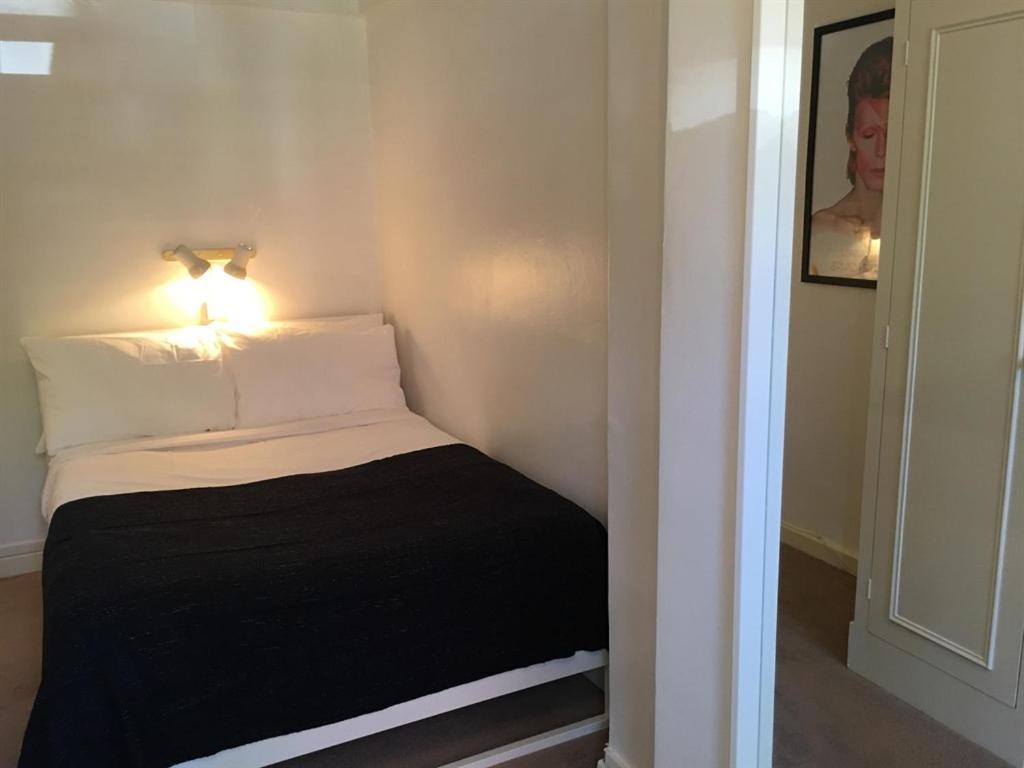 Marble Apartments Effra Court - One-Bedroom Apartment
