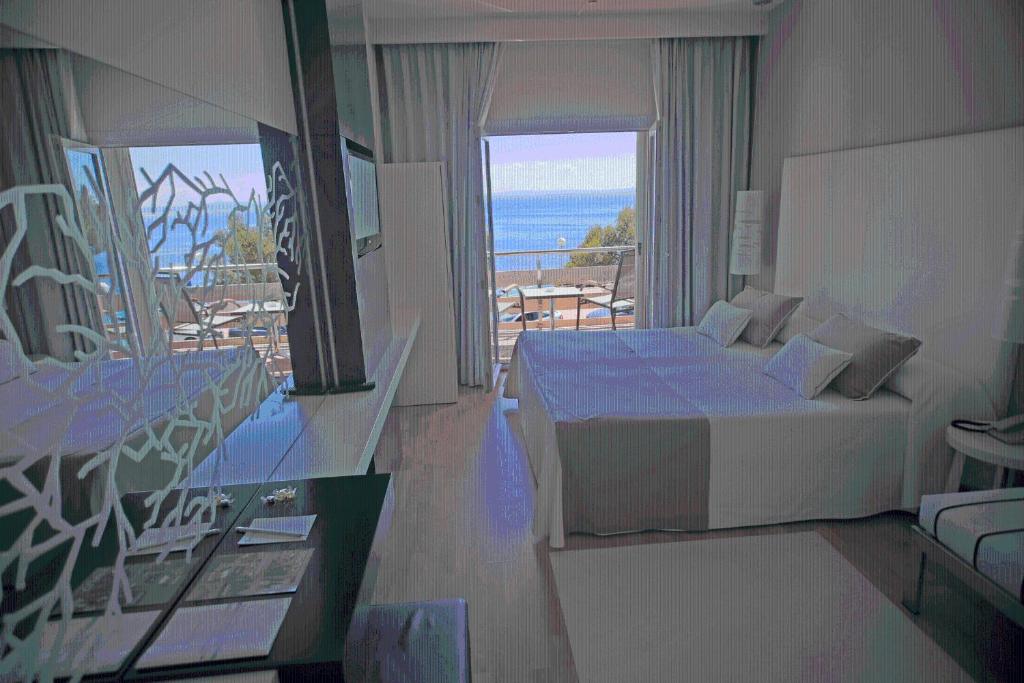 Canyelles Platja - Double Or Twin Room With Sea View