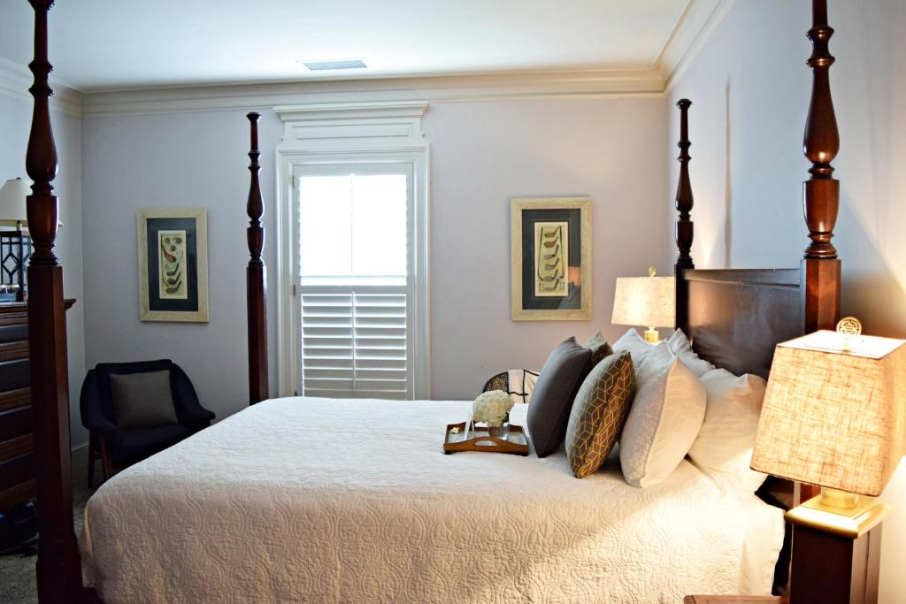 JH Adams Inn, Trademark Collection by Wyndham - Deluxe Queen Room - Non-Smoking