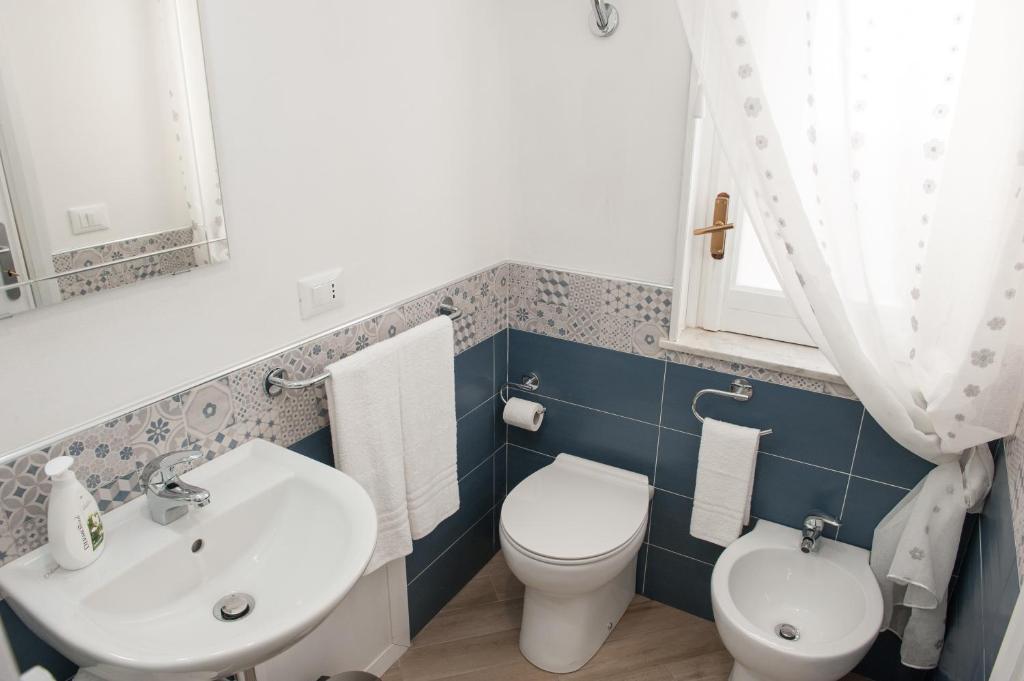 White - Habitación Triple