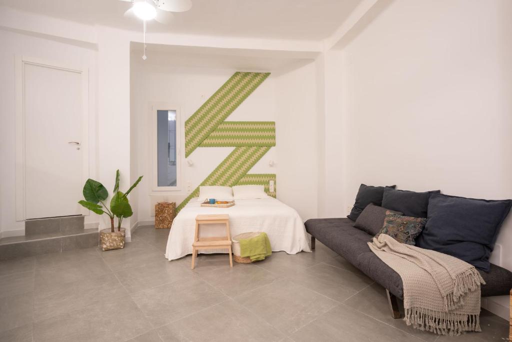 Posteľ alebo postele v izbe v ubytovaní NICE and COSY LOFTS CITY CENTER 1&2