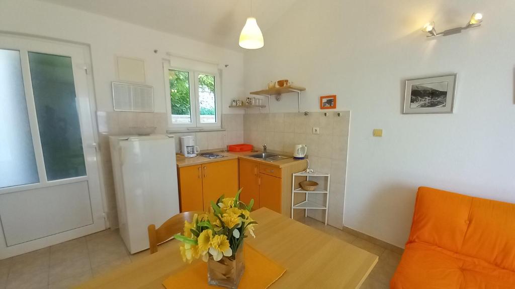 Fotografie z fotogalerie ubytování Apartmani Antonini 2 v destinaci Živogošće