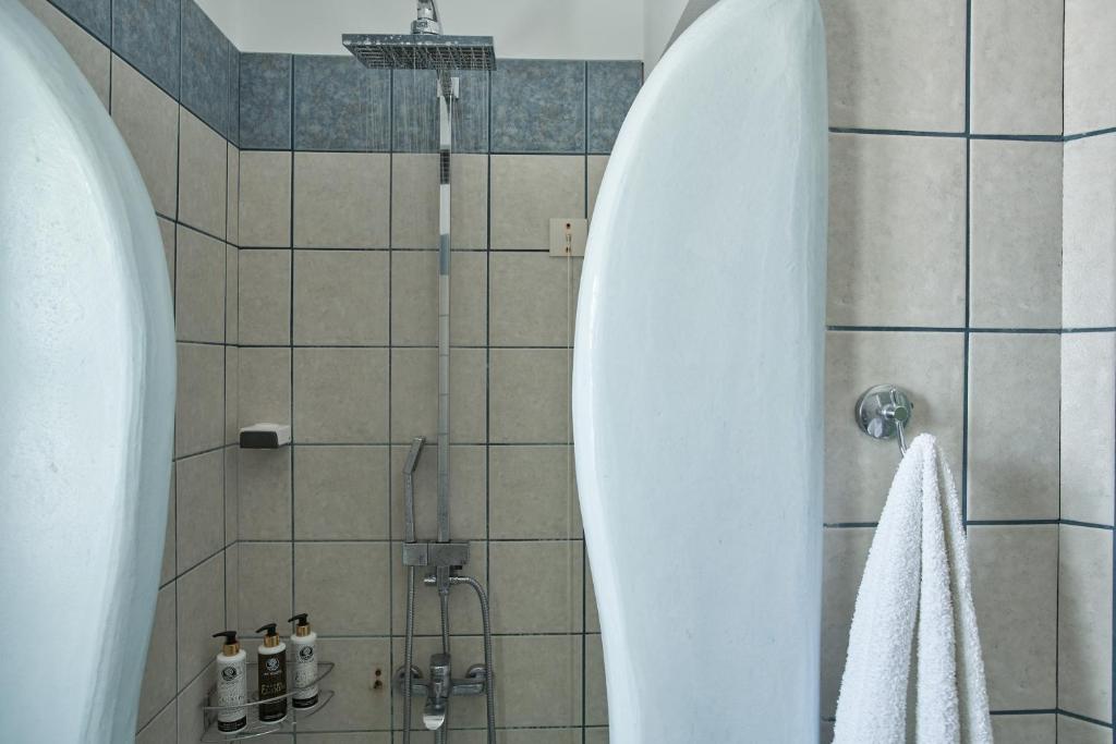 Glarakia Studios - 7