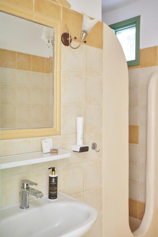 Glarakia Studios - 14