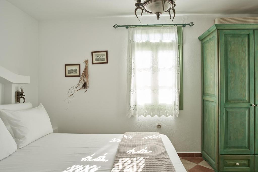 Glarakia Studios - 19