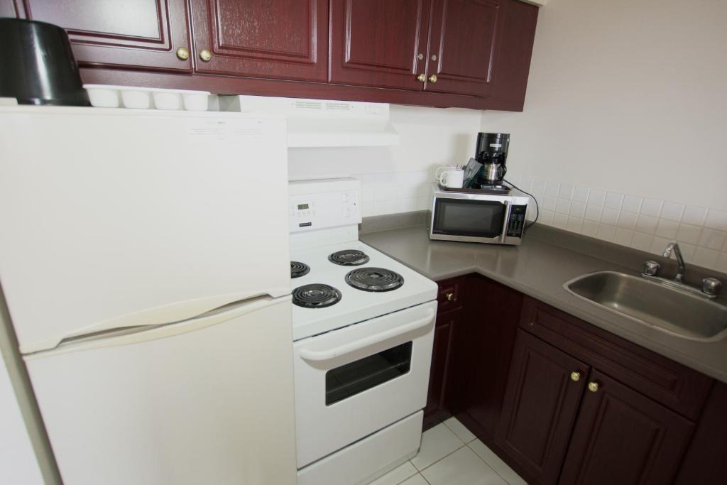 Century Plaza Hotel - Resim 5