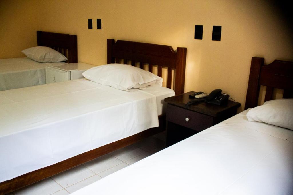 Polo Hotel Fazenda - Quarto Triplo Clássico Com 3 Camas De Solteiro