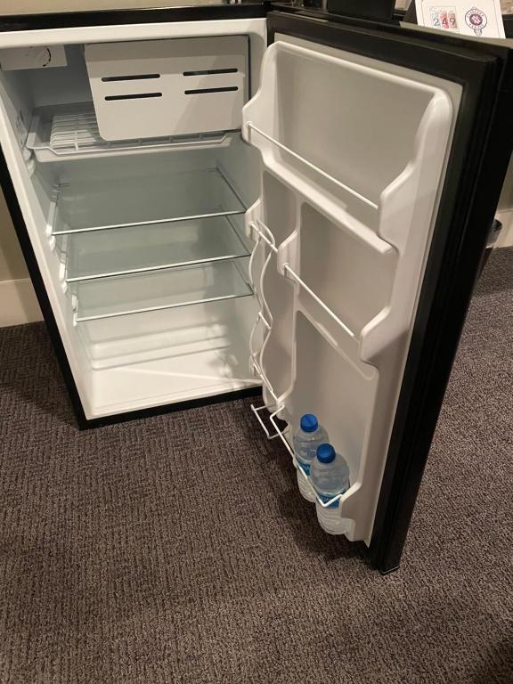Kuchyň nebo kuchyňský kout v ubytování Culpeper Center Suites
