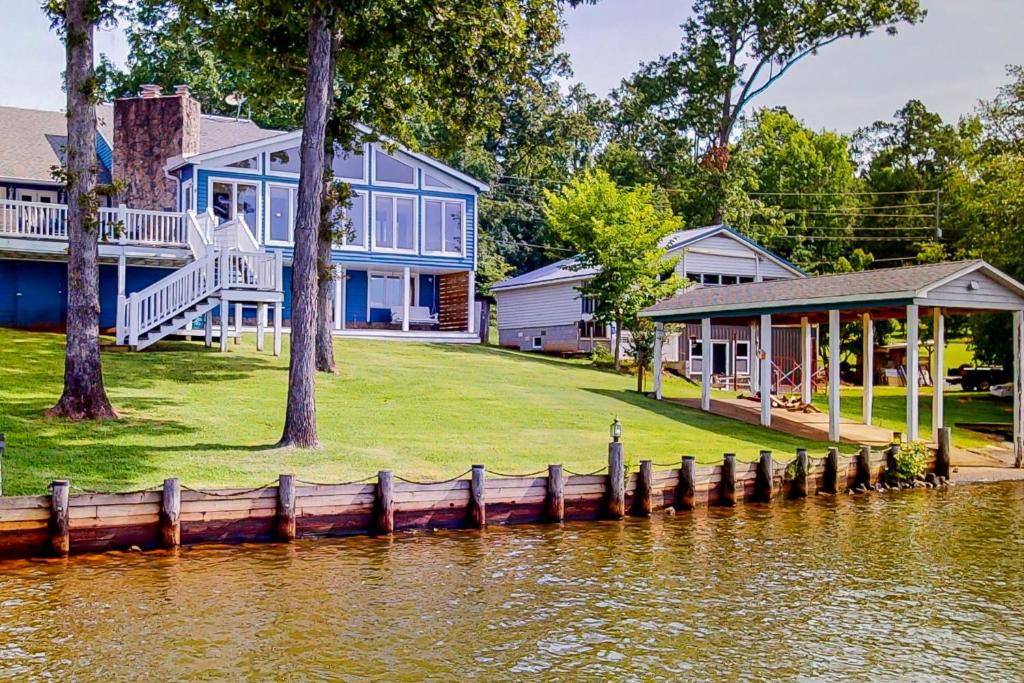 Vacation Home Lake Murray Adventures, Lake Murray Shores, SC