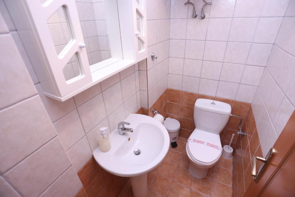 Kúpeľňa v ubytovaní Luxury Villas Polychrono